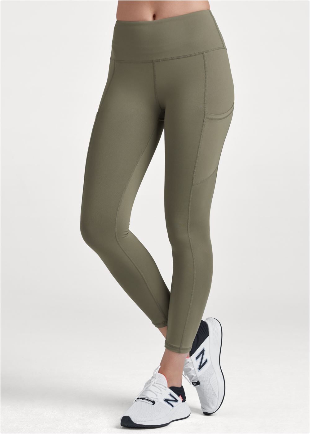 Venus Pocket Capri Active Leggings in Olive