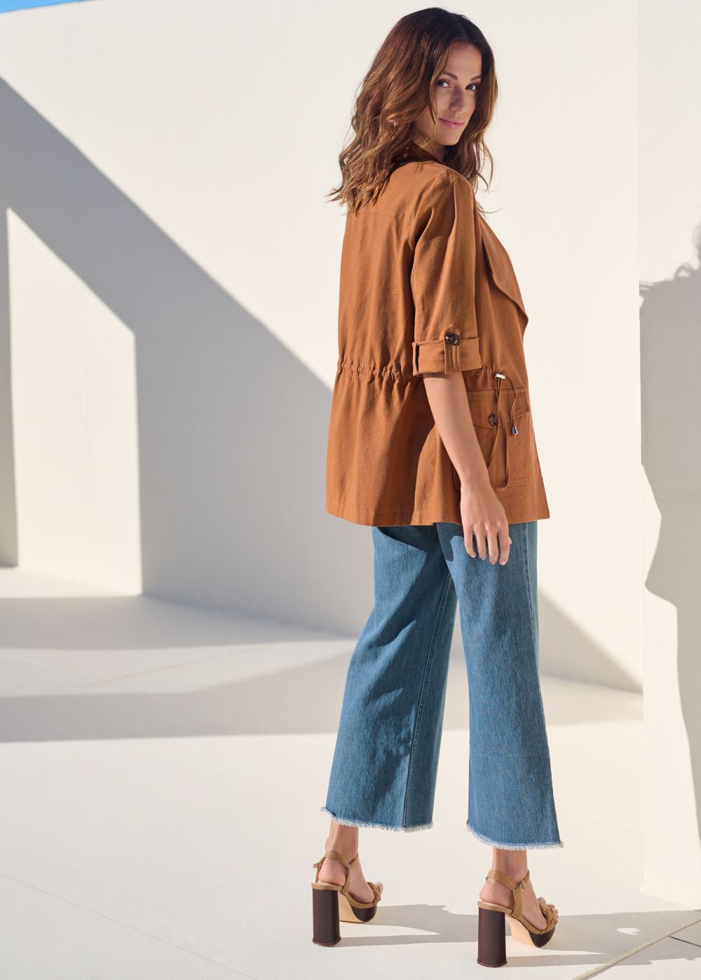 Venus Short Sleeve Linen Jacket in Rust