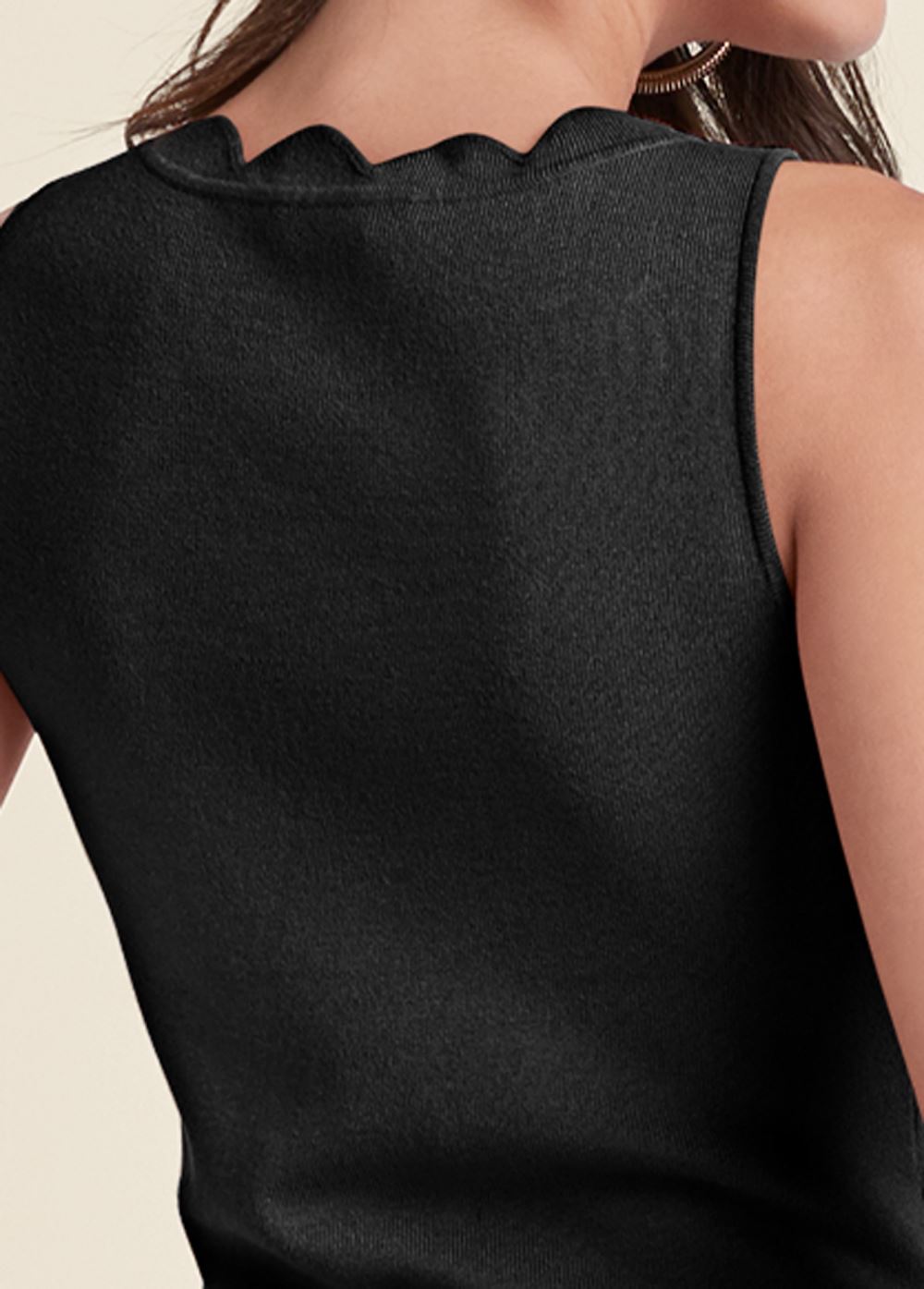 Venus VENUS | Color Block Tank Sweater in Black & Off White