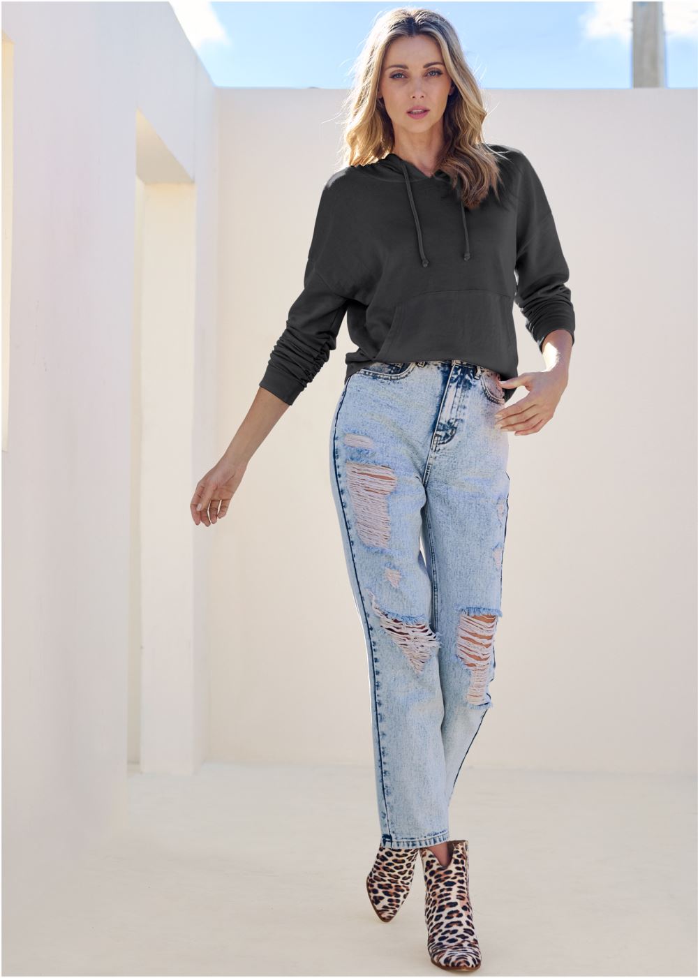 Venus Comfort Knit Sweatshirt in Black