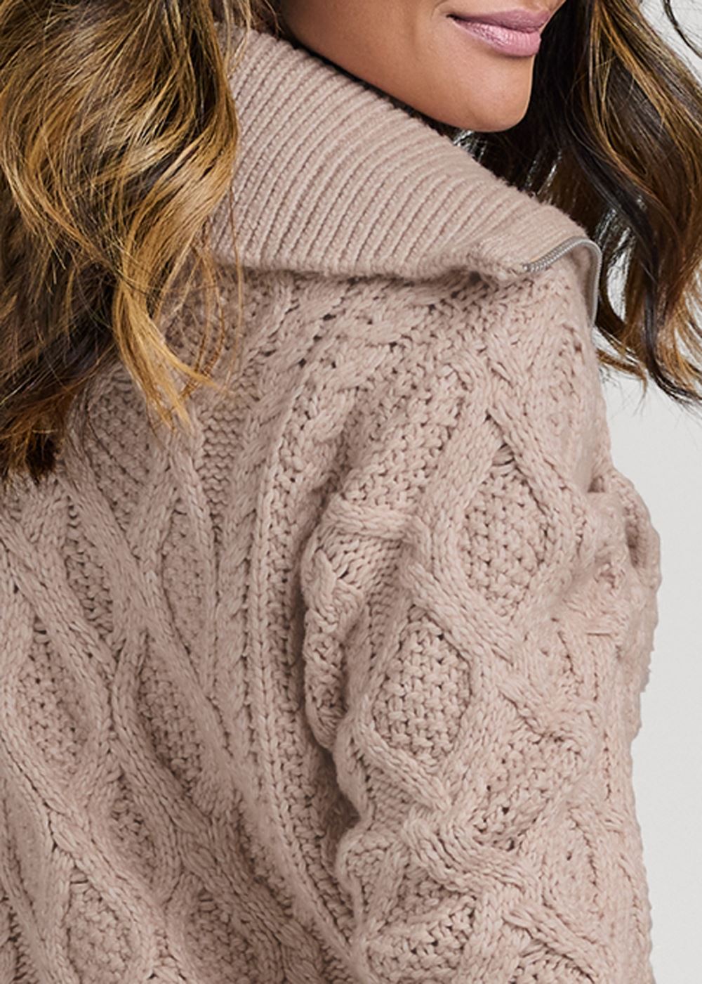 Venus VENUS | Knit Zip Sweater in Light Brown