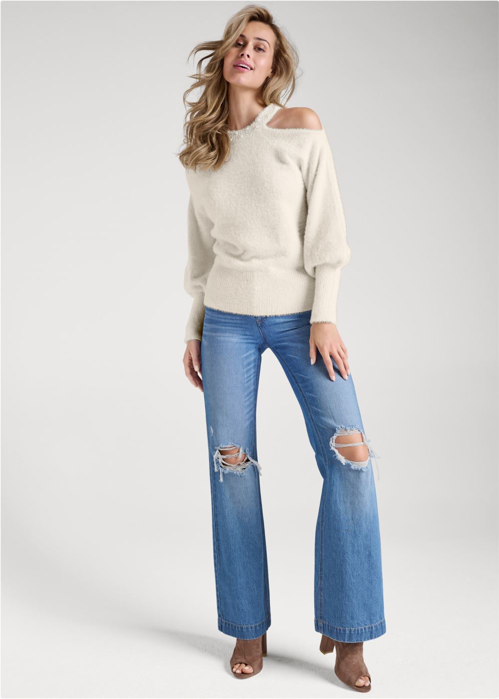 Venus VENUS | Cozy Cold Shoulder Sweater in Off White