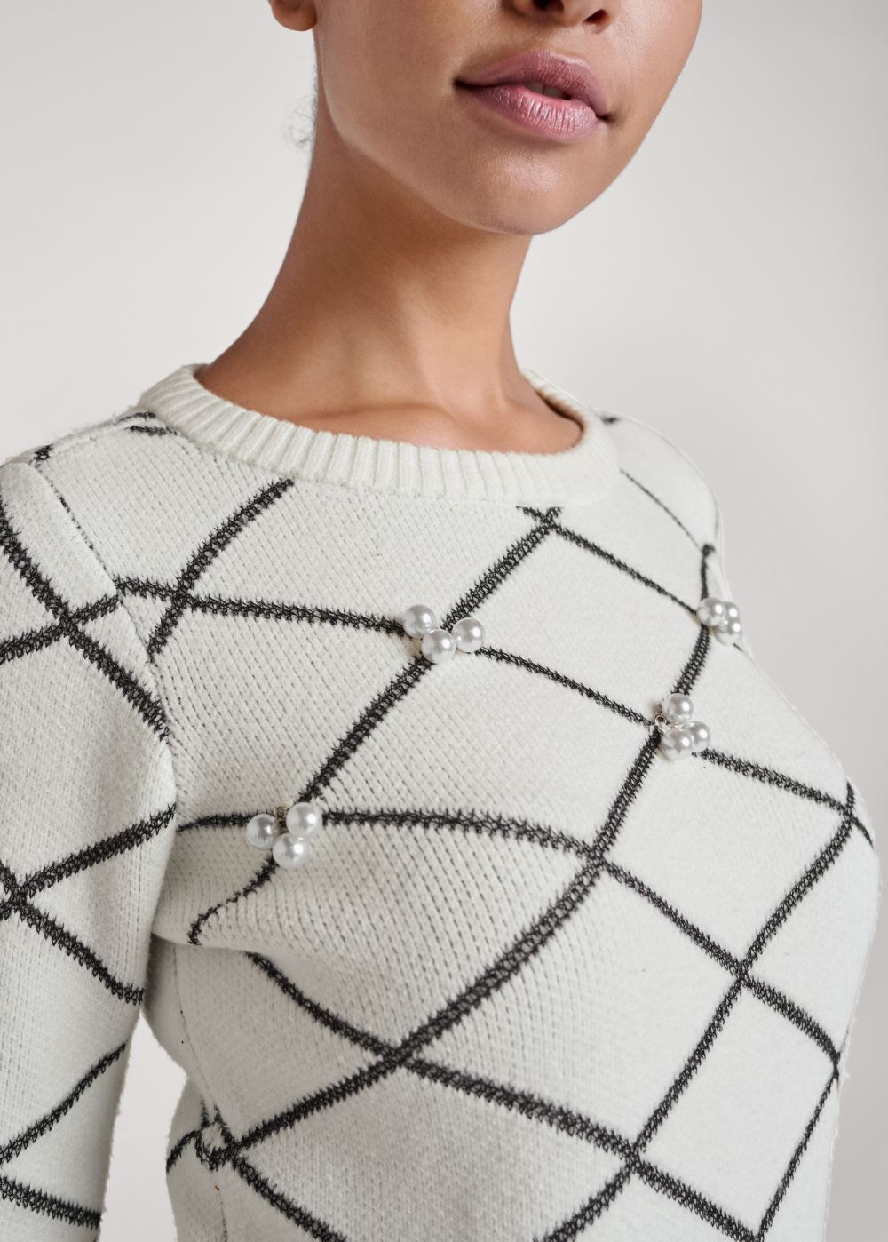 Venus VENUS | Pearl Embellished Sweater in White Multi