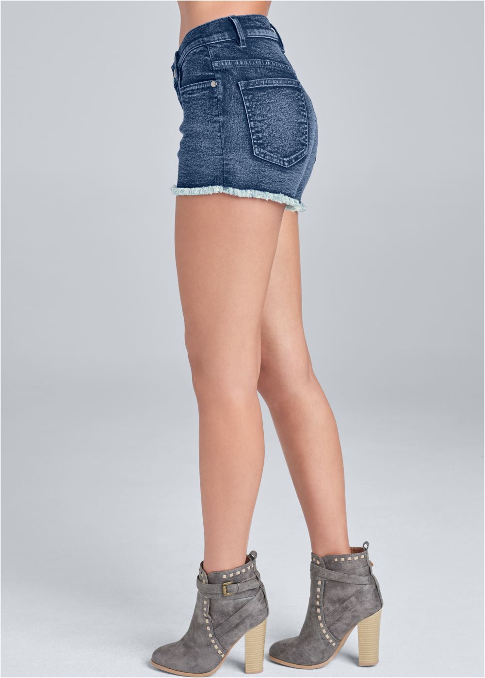 Venus Cutoff Jean Shorts - Medium Wash