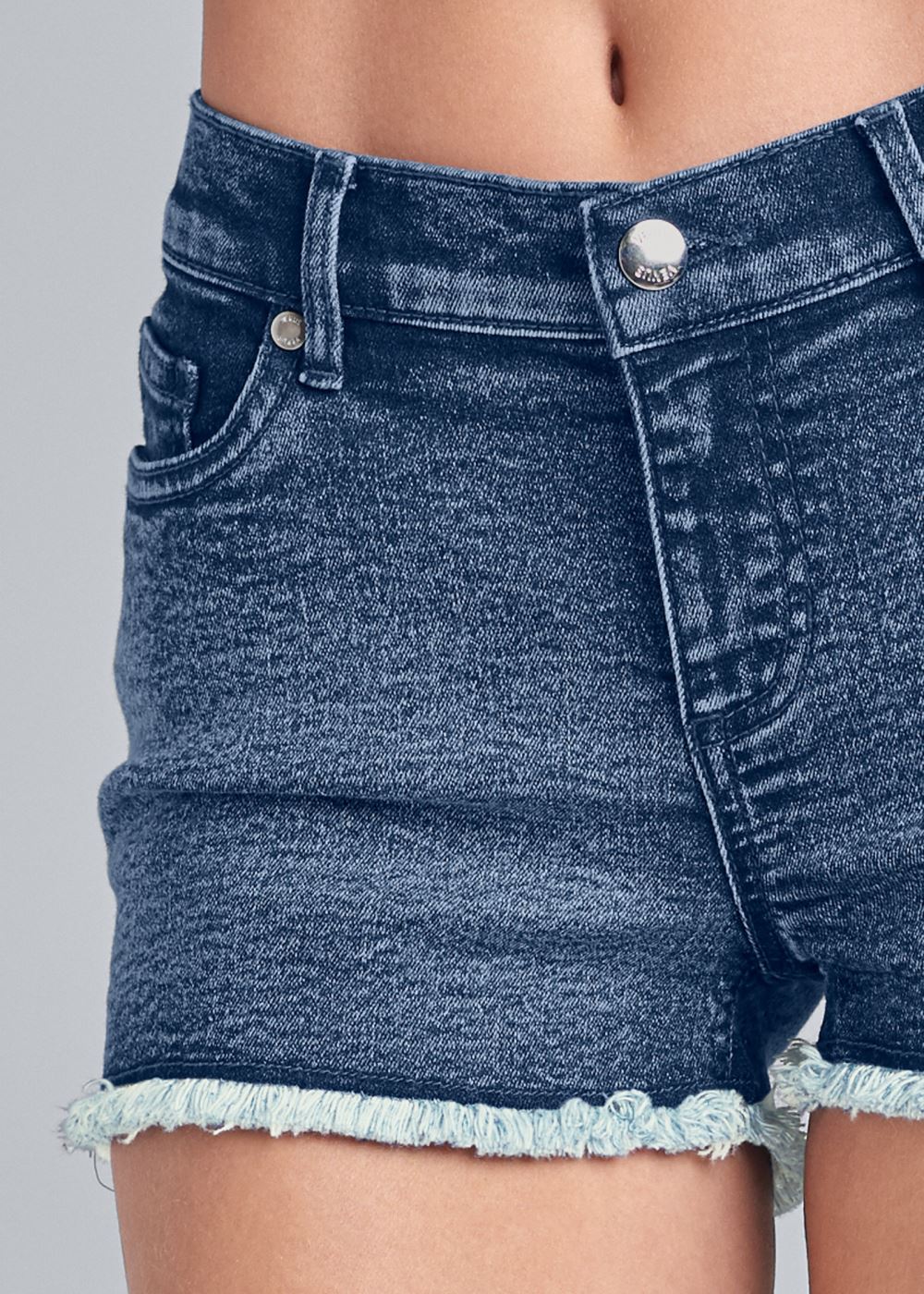 Venus Cutoff Jean Shorts - Medium Wash