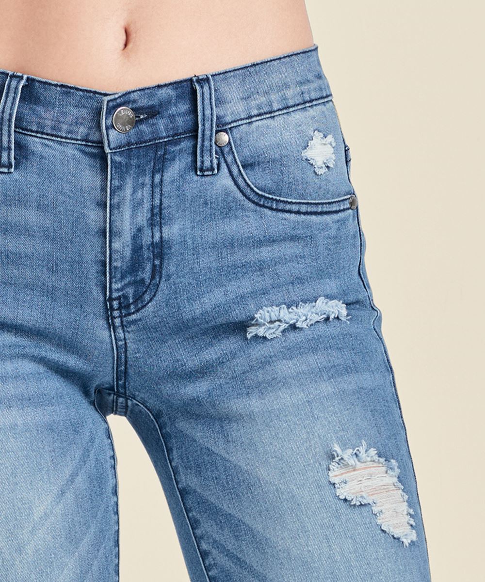 Venus Triangle Hem Jeans in Medium Wash