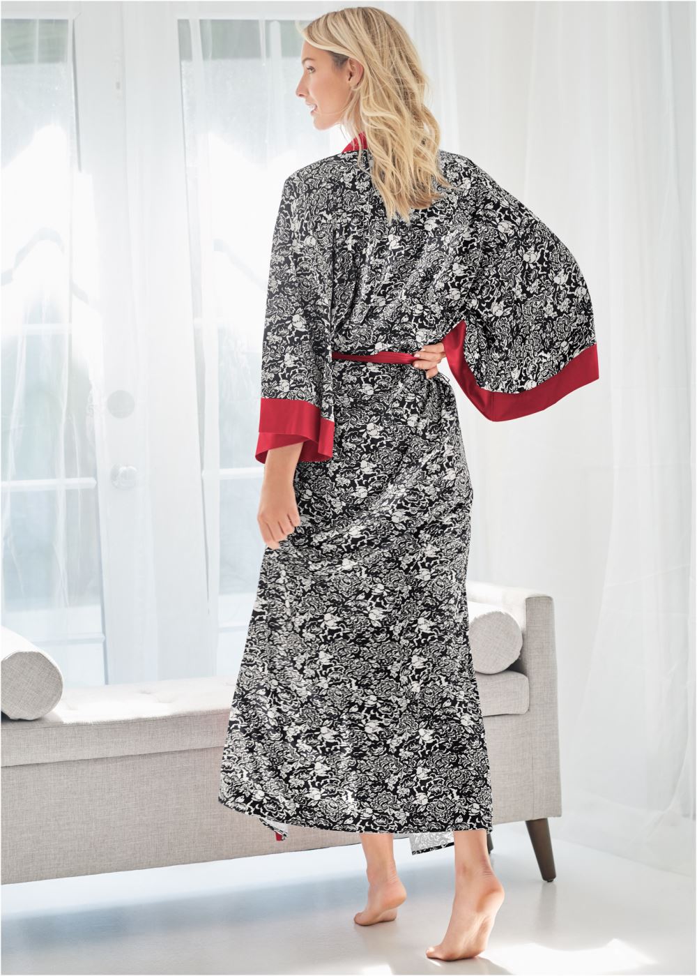 Venus Black Multi LONG SLEEP ROBE