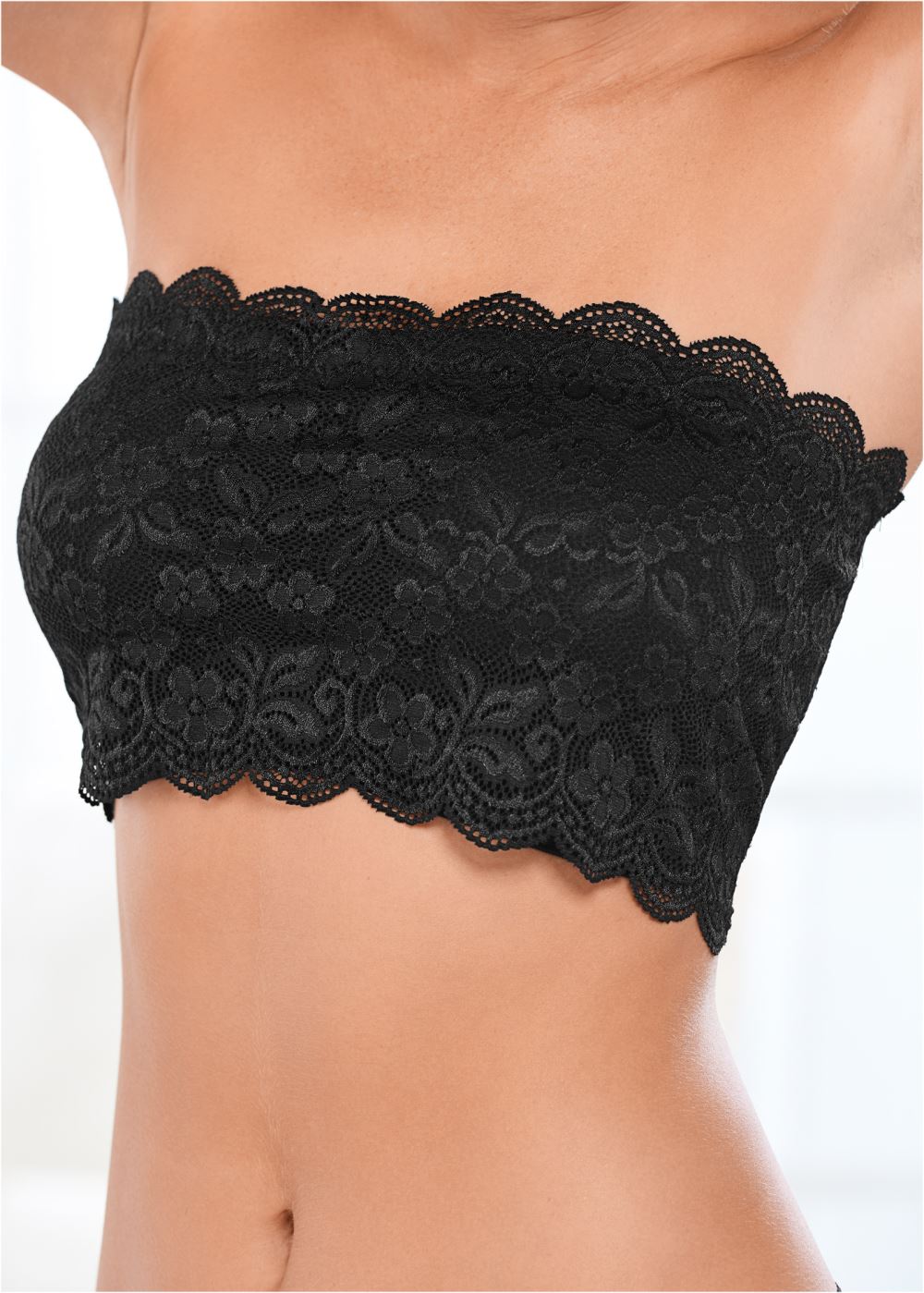 Venus Natural Beauty Lace Bandeau in Black