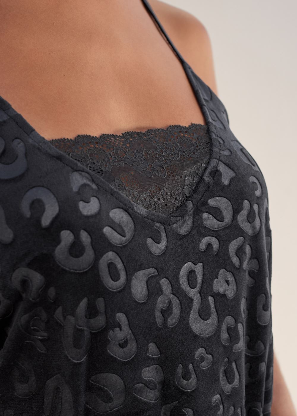 Venus Black LACE TRIM PAJAMA SET