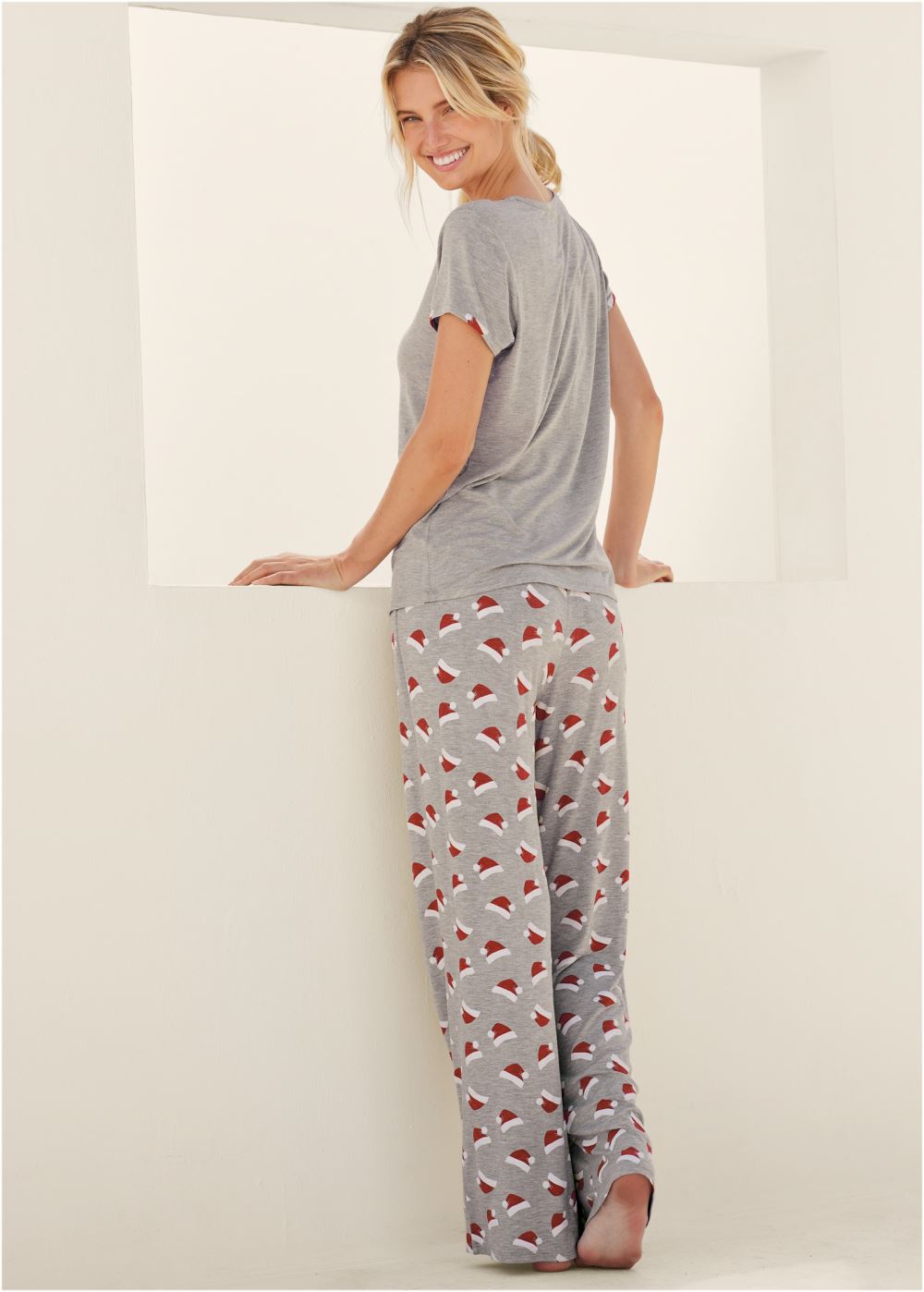 Venus Santas Hat SHORT SLEEVE PAJAMA SET