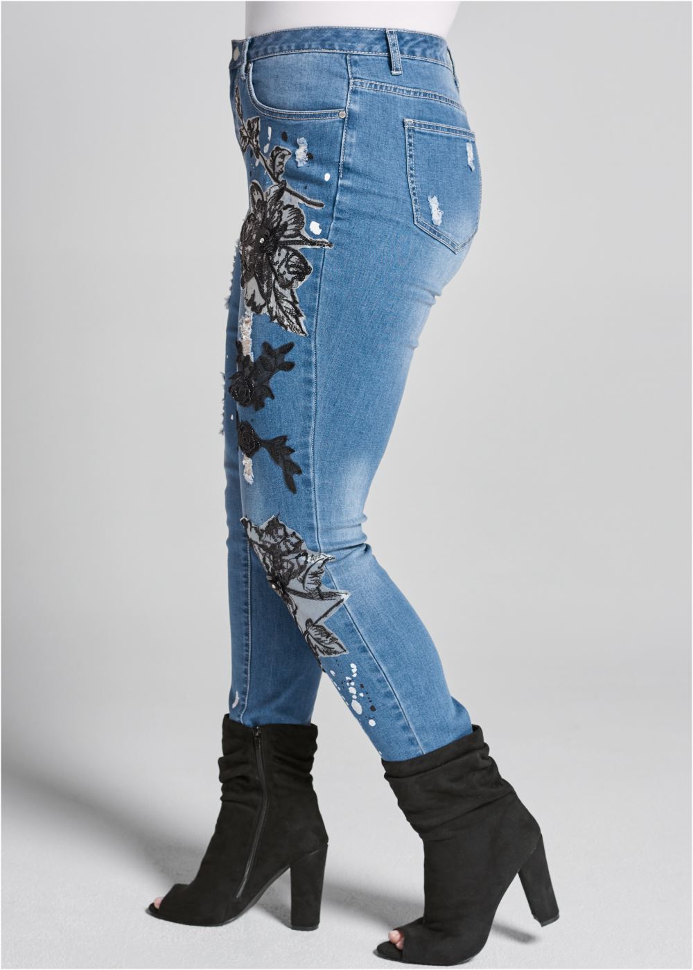 Venus Plus Size Floral Applique Skinny Jeans in Medium Wash