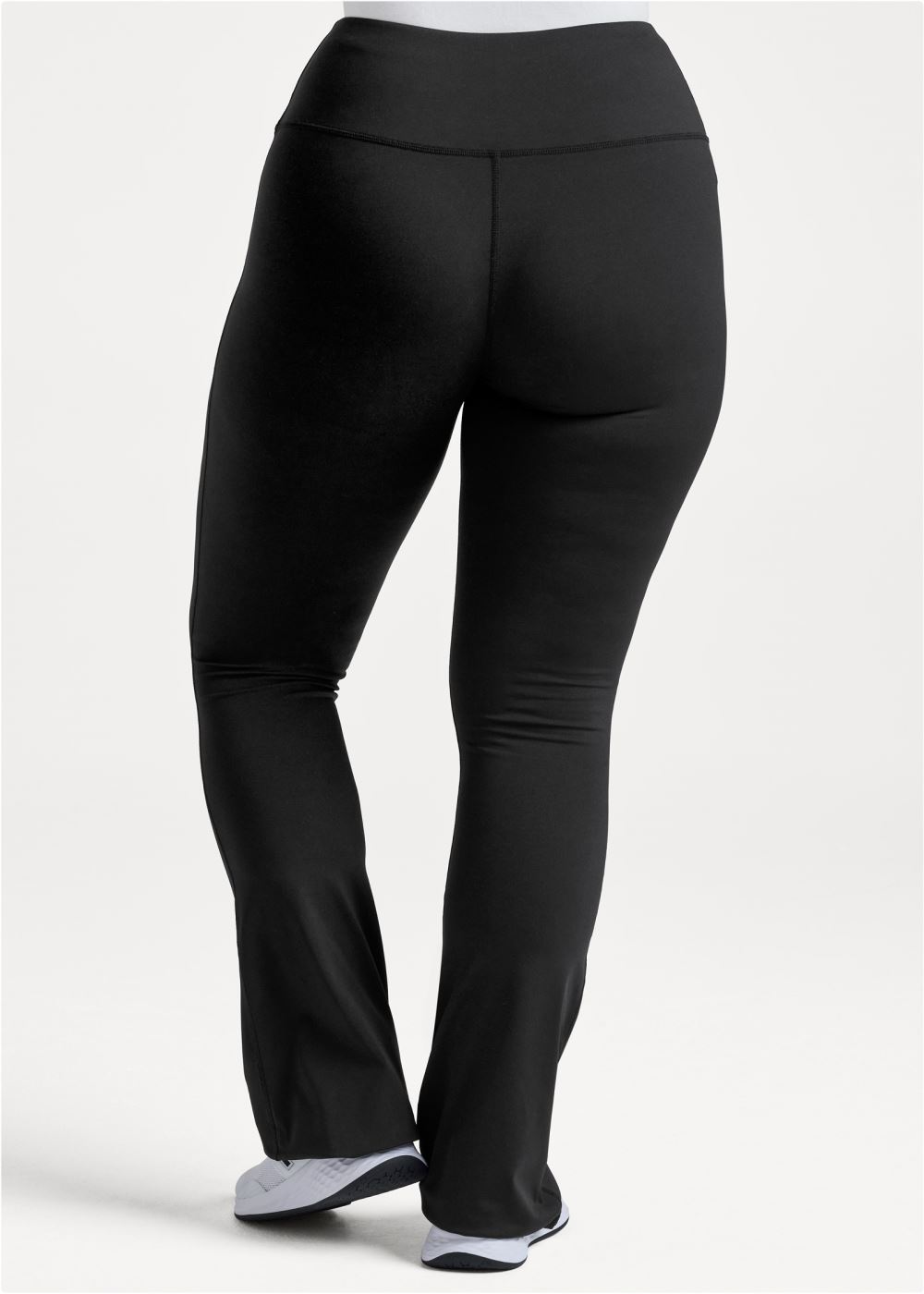 Venus Plus Size High-Rise Flare Leggings in Black