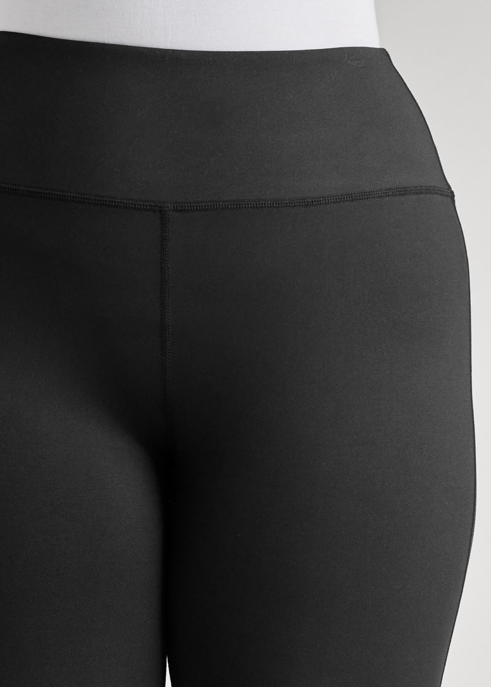 Venus Plus Size High-Rise Flare Leggings in Black