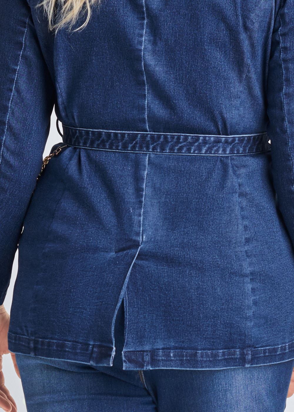Venus Chain Detail Jean Jacket in Medium Wash