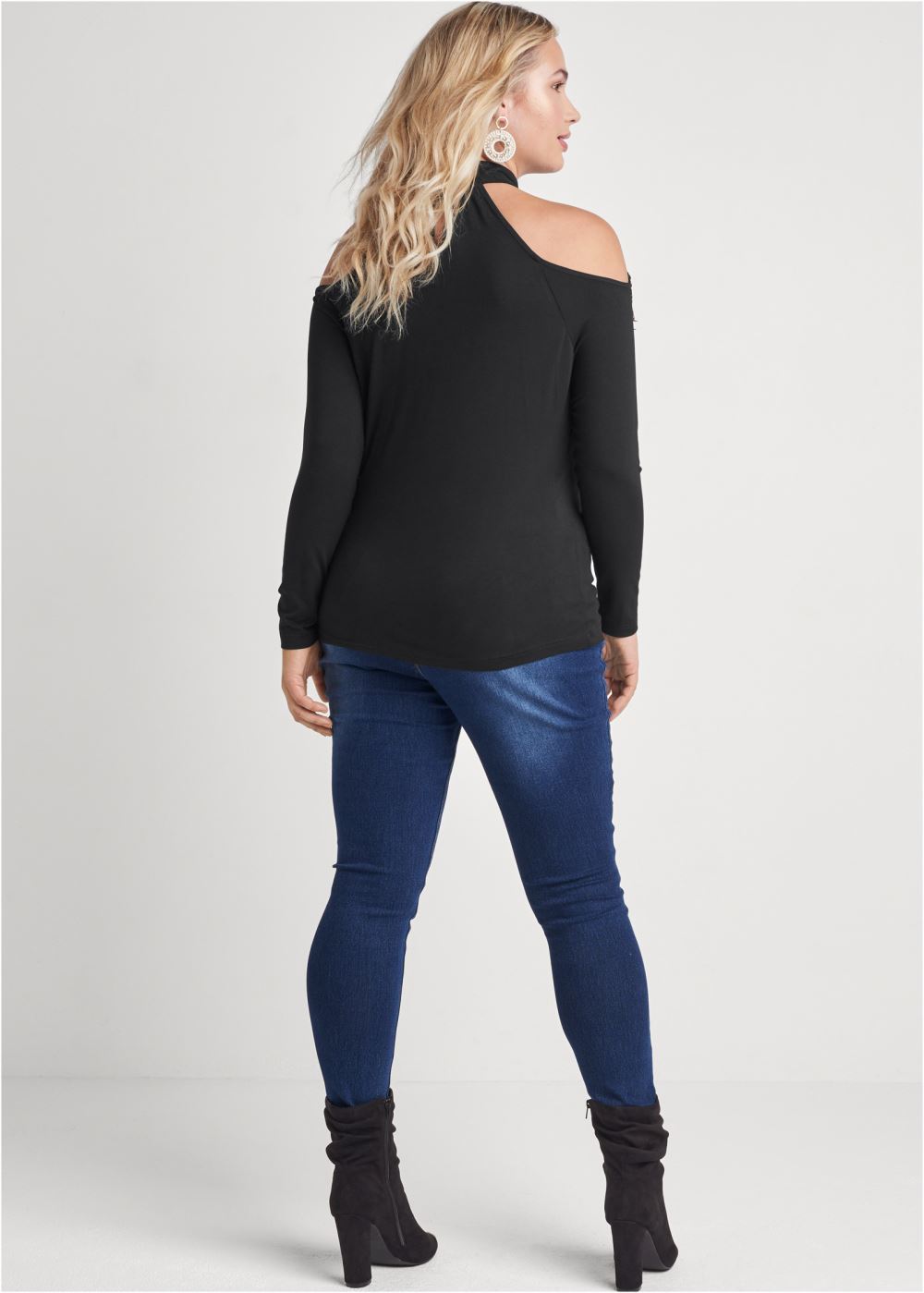 Venus Plus Size Rose Applique Cold-Shoulder Top
