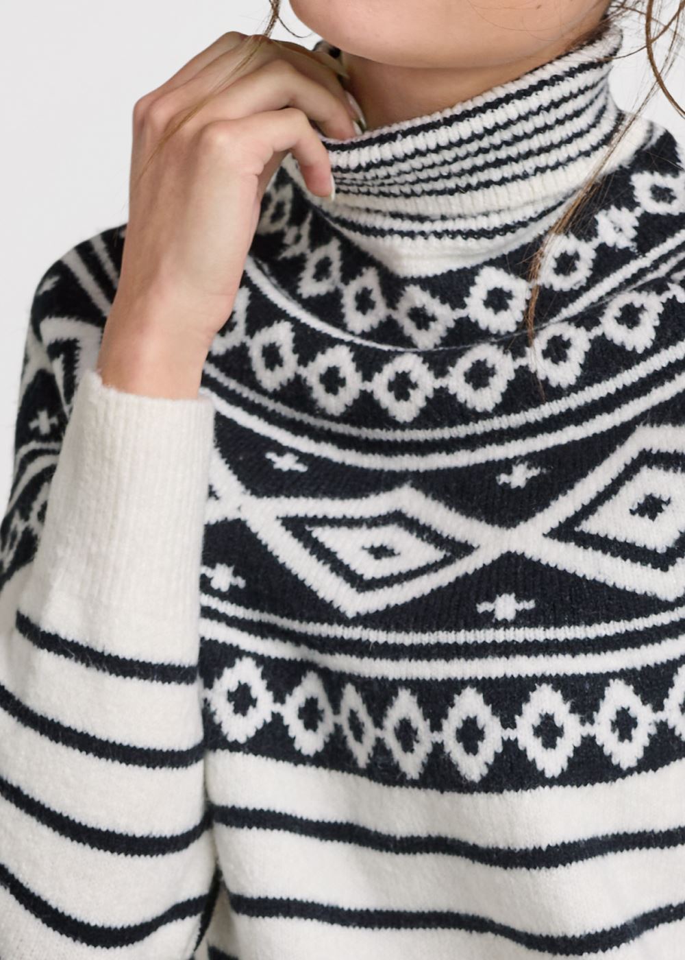 Venus Plus Size Fair Isle Turtleneck Sweater in White & Black