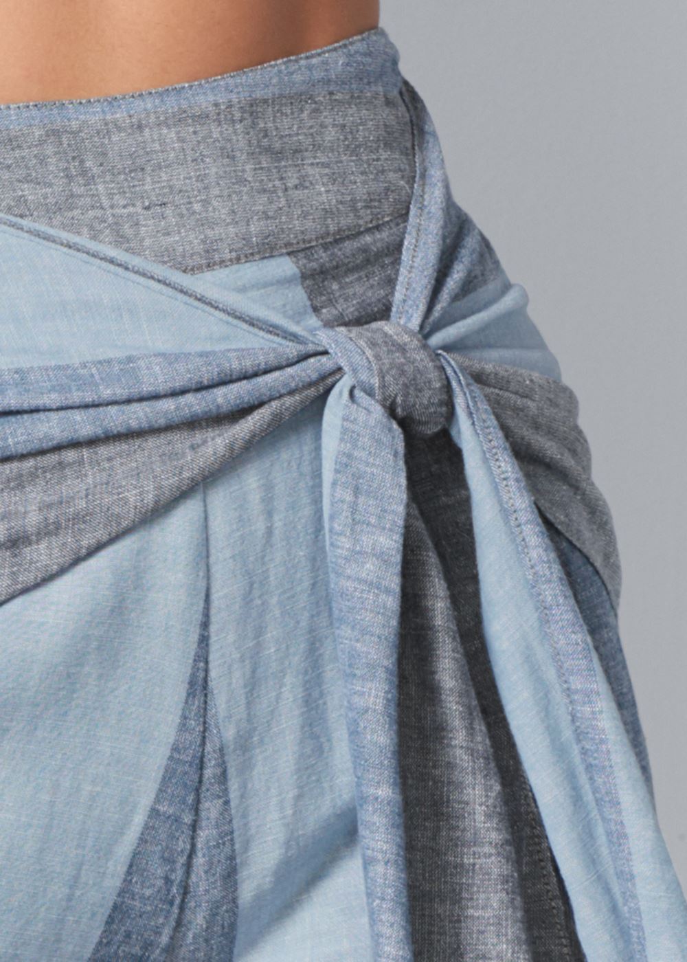 Venus Plus Size Tie-Front Linen Pants in Blue Multi