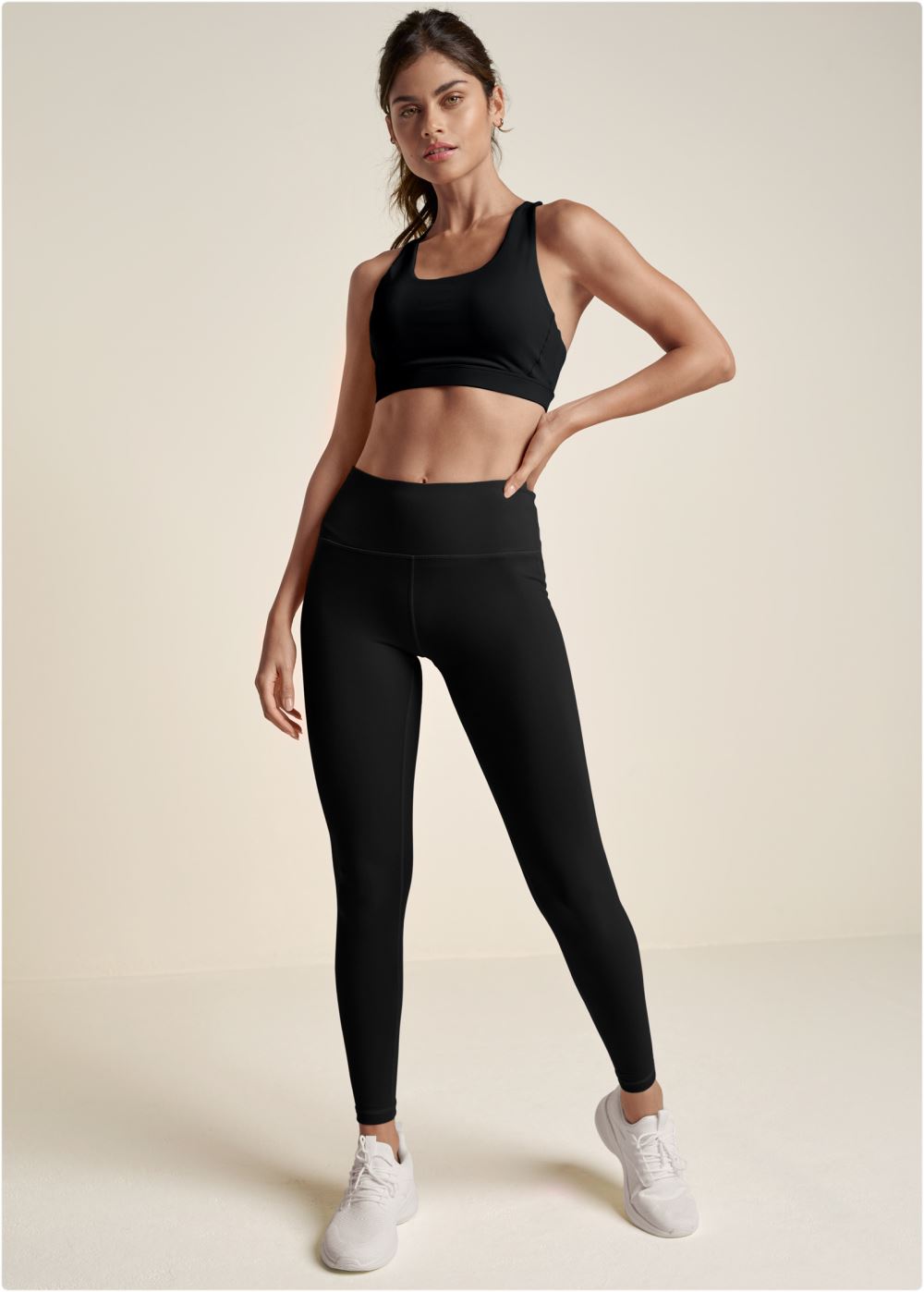 Venus Plus Size Back Keyhole Sports Bra in Black