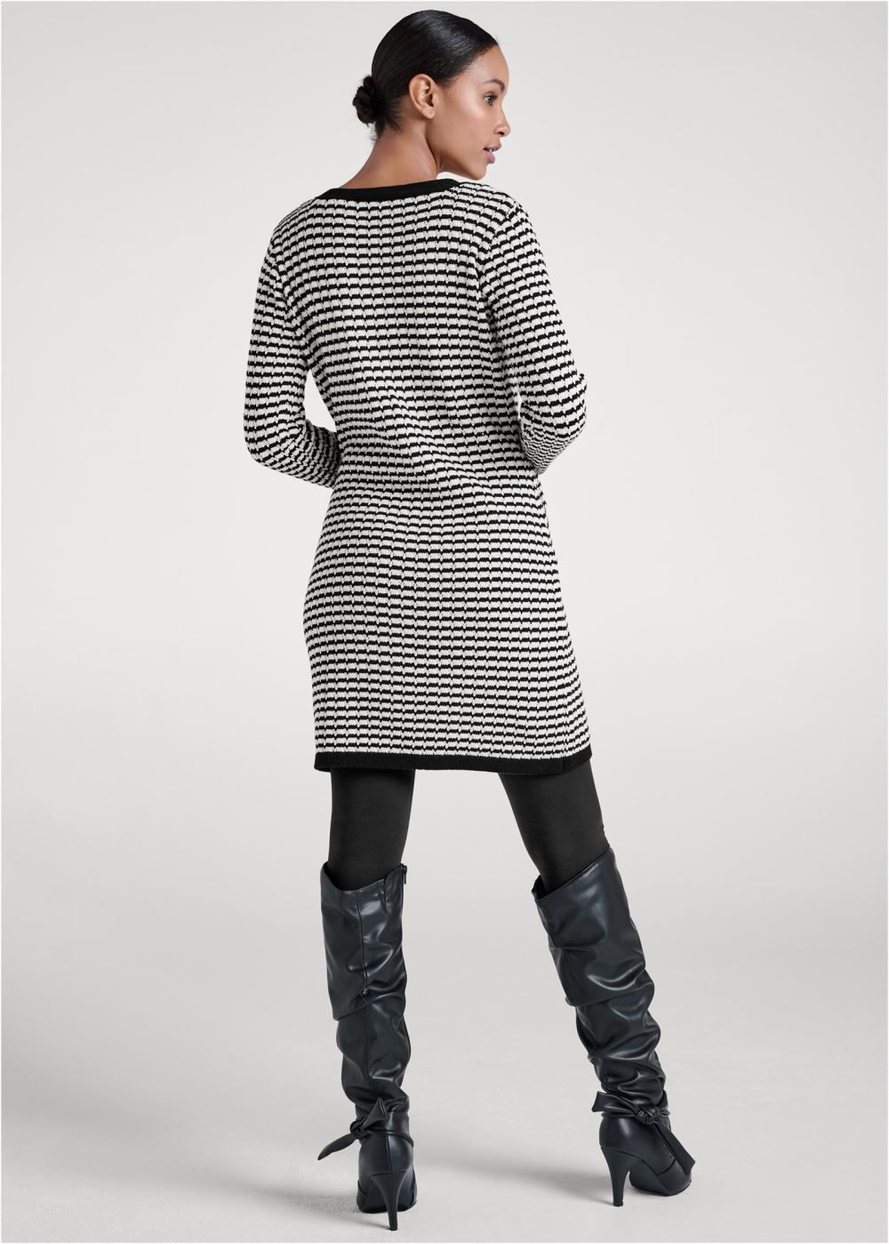 Venus Plus Size Ribbed Striped Duster in Black & Off White