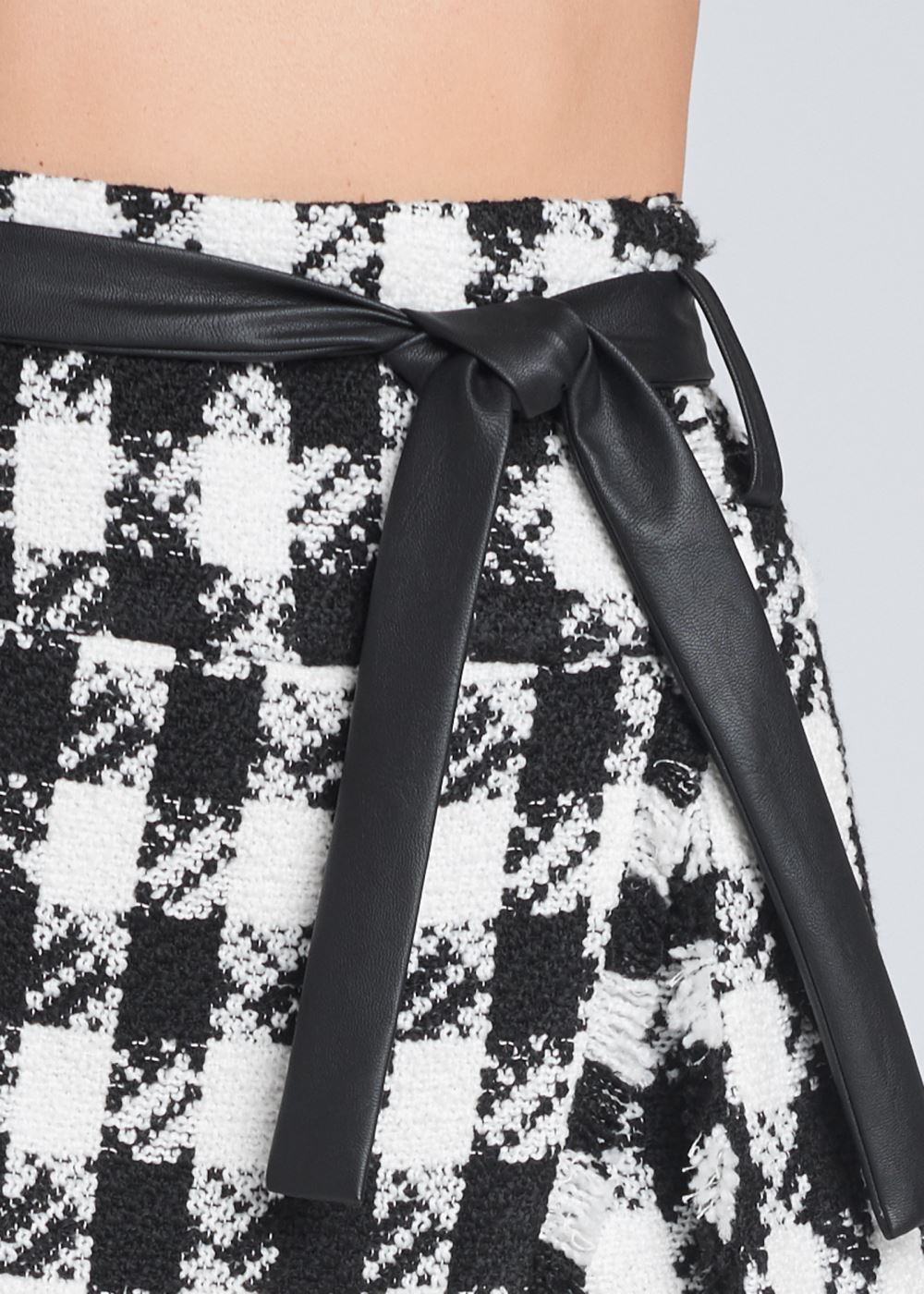 Venus Plus Size Tweed Skort With Belt - Black & White