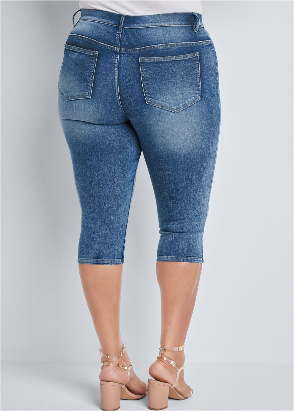 Venus Medium Wash RIPPED CAPRI JEANS