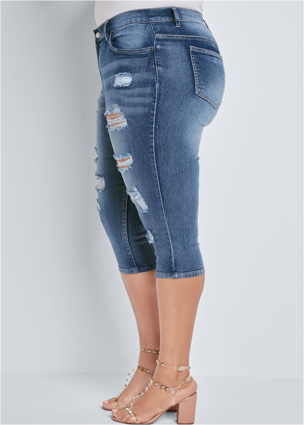 Venus Medium Wash RIPPED CAPRI JEANS