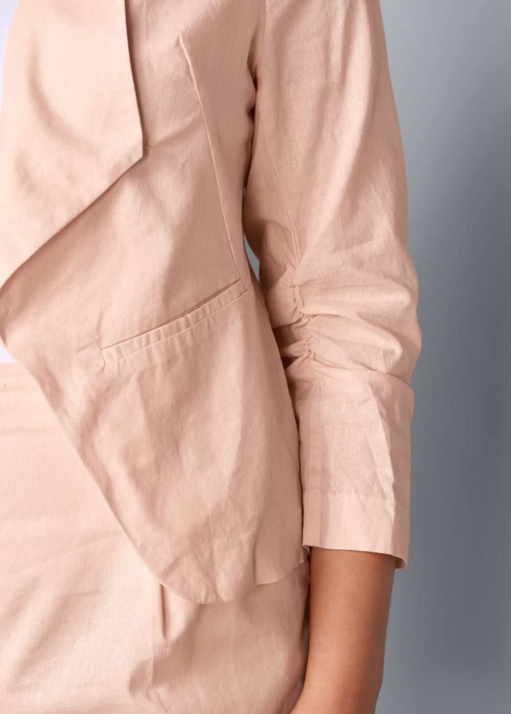 Venus Linen Blazer in Light Pink