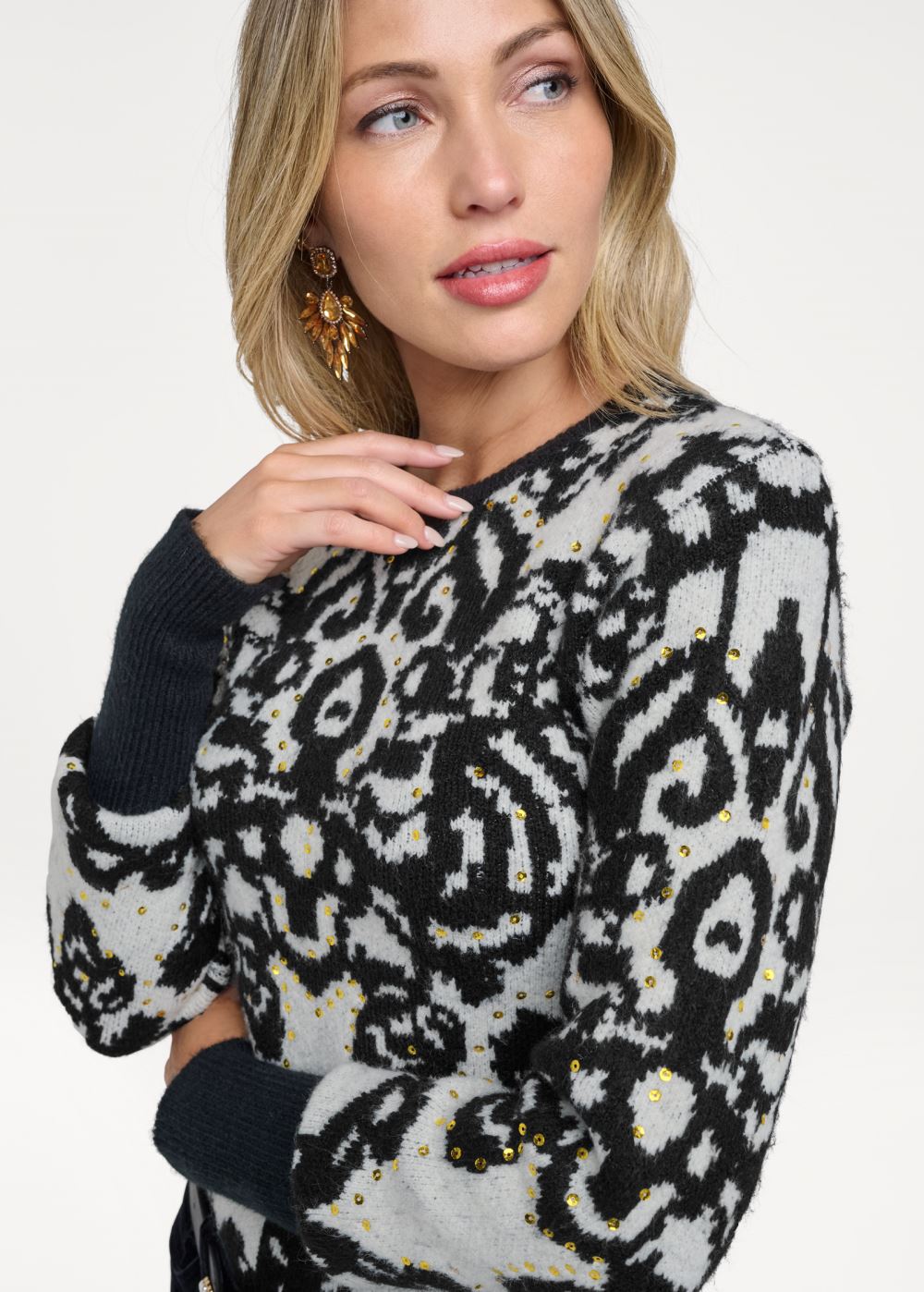 Venus Plus Size Sequin Jacquard Sweater in Black & White