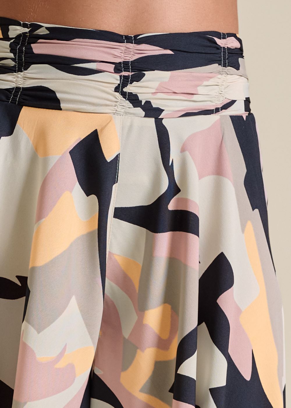 Venus Plus Size Printed Flowy Pants in Navy Multi