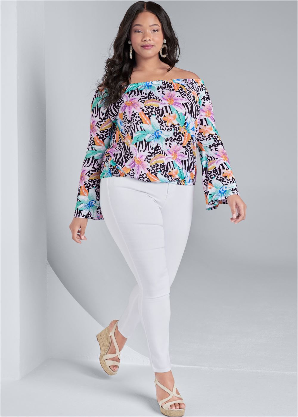 Venus Plus Size Flare Sleeve Printed Top
