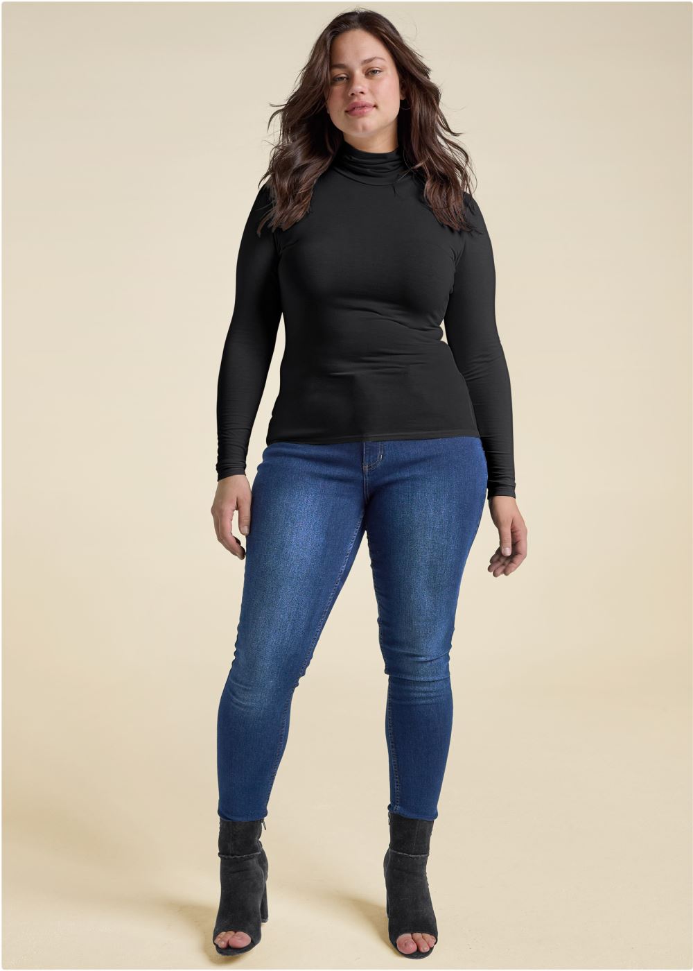 Venus Black BACK CUTOUT CASUAL TOP