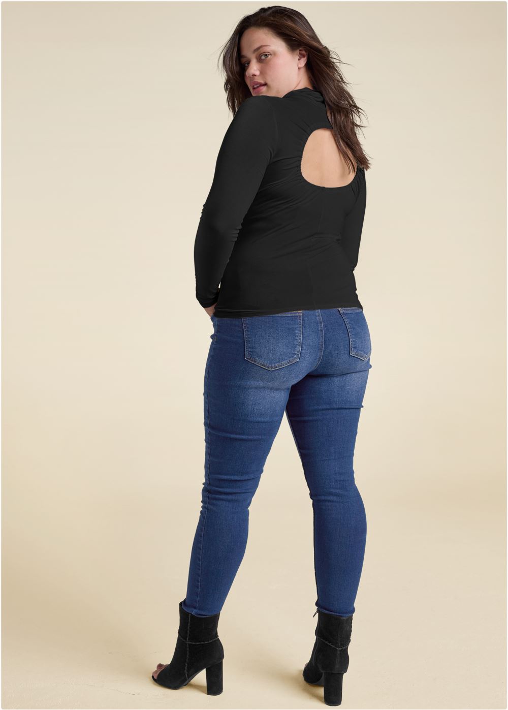 Venus Black BACK CUTOUT CASUAL TOP