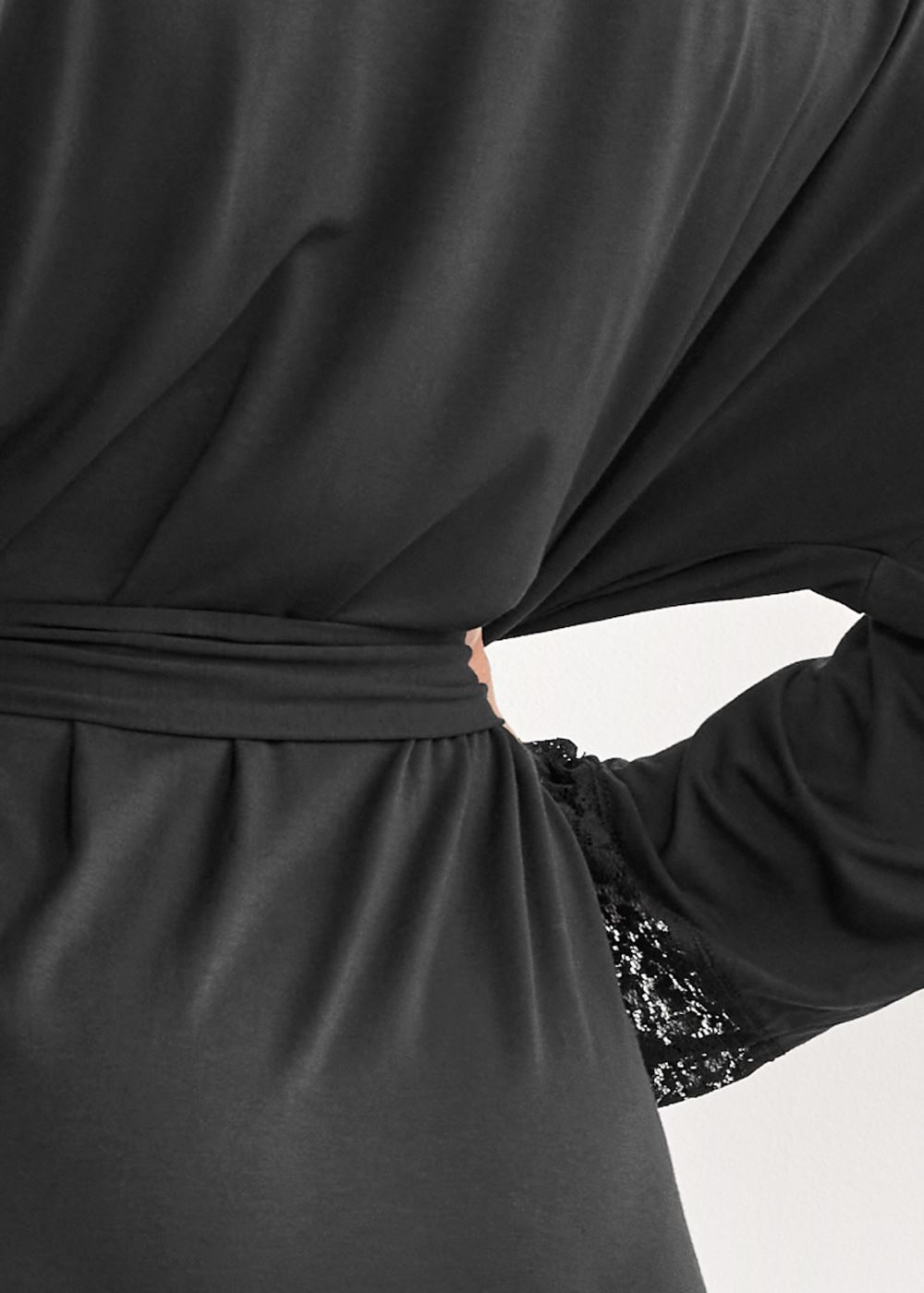 Venus Midnight Hour LACE DETAIL ROBE