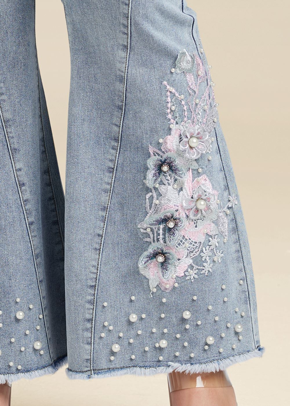 Venus Light Wash FLORAL APPLIQUE WIDE LEG JEANS