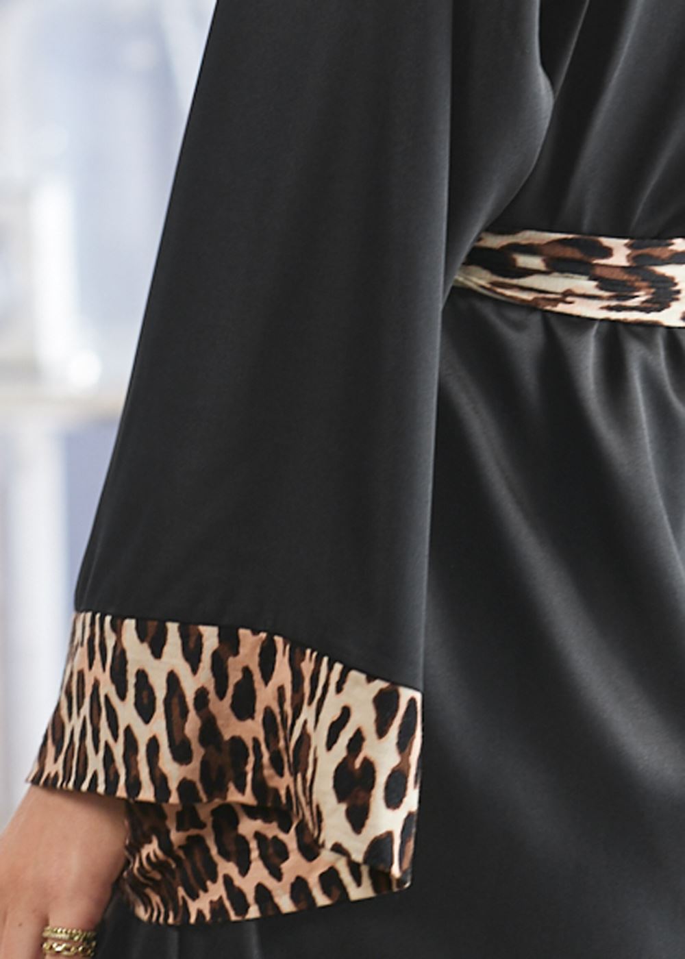 Venus Flirty Cheetah LONG SLEEP ROBE