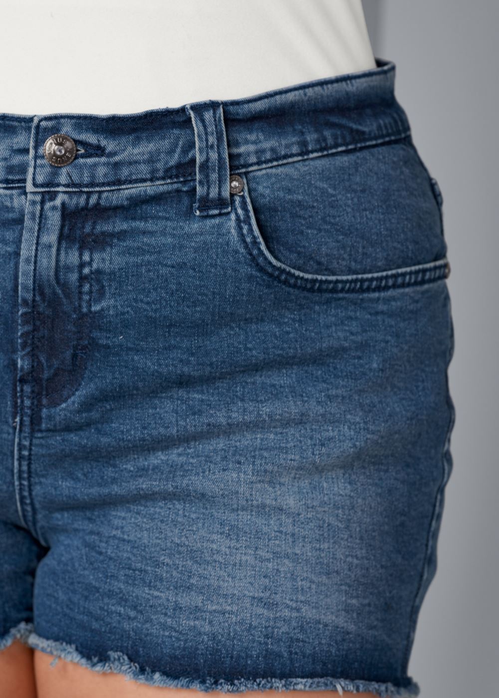 Venus Medium Wash CUTOFF JEAN SHORTS