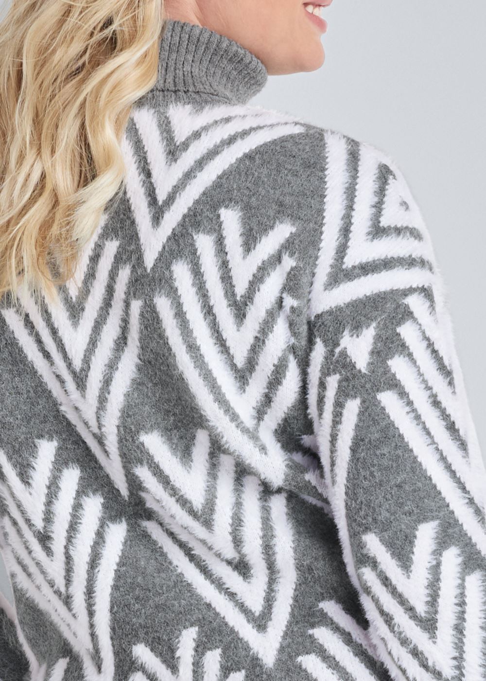 Venus Plus Size Printed Eyelash Turtleneck Sweater in Grey Multi