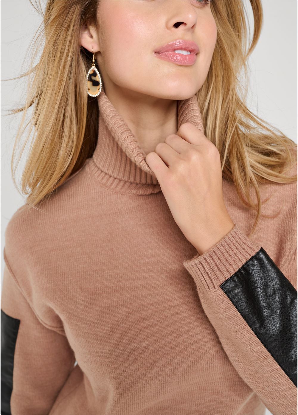 Venus Plus Size Two Tone Turtleneck in Tan Multi