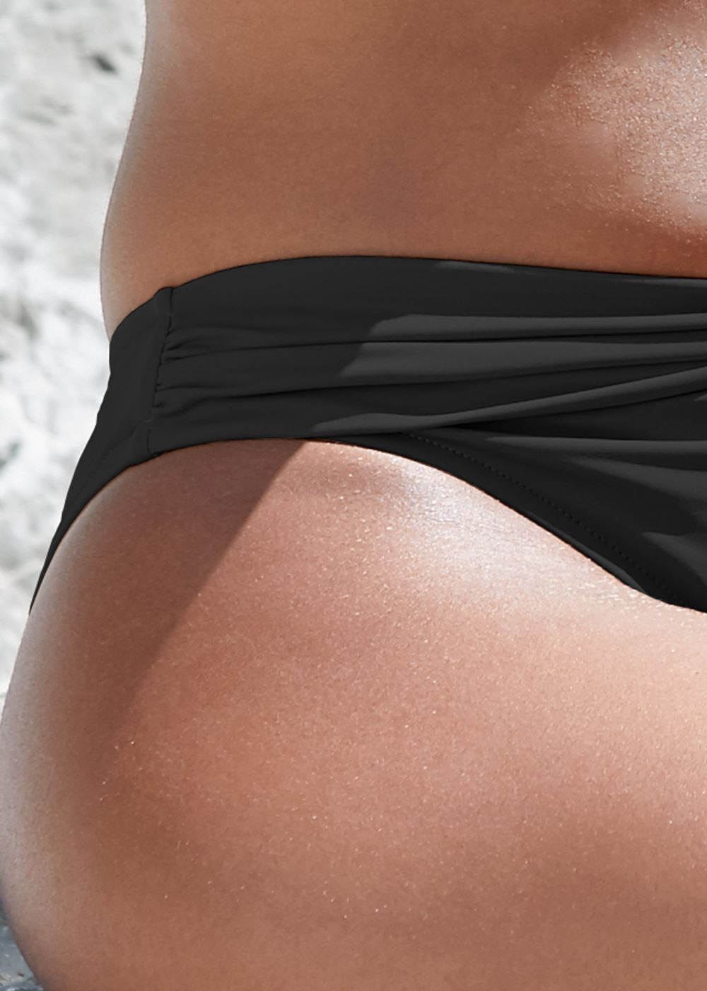 Venus Goddess Scoop Front Bottom Bikini - Black Beauty